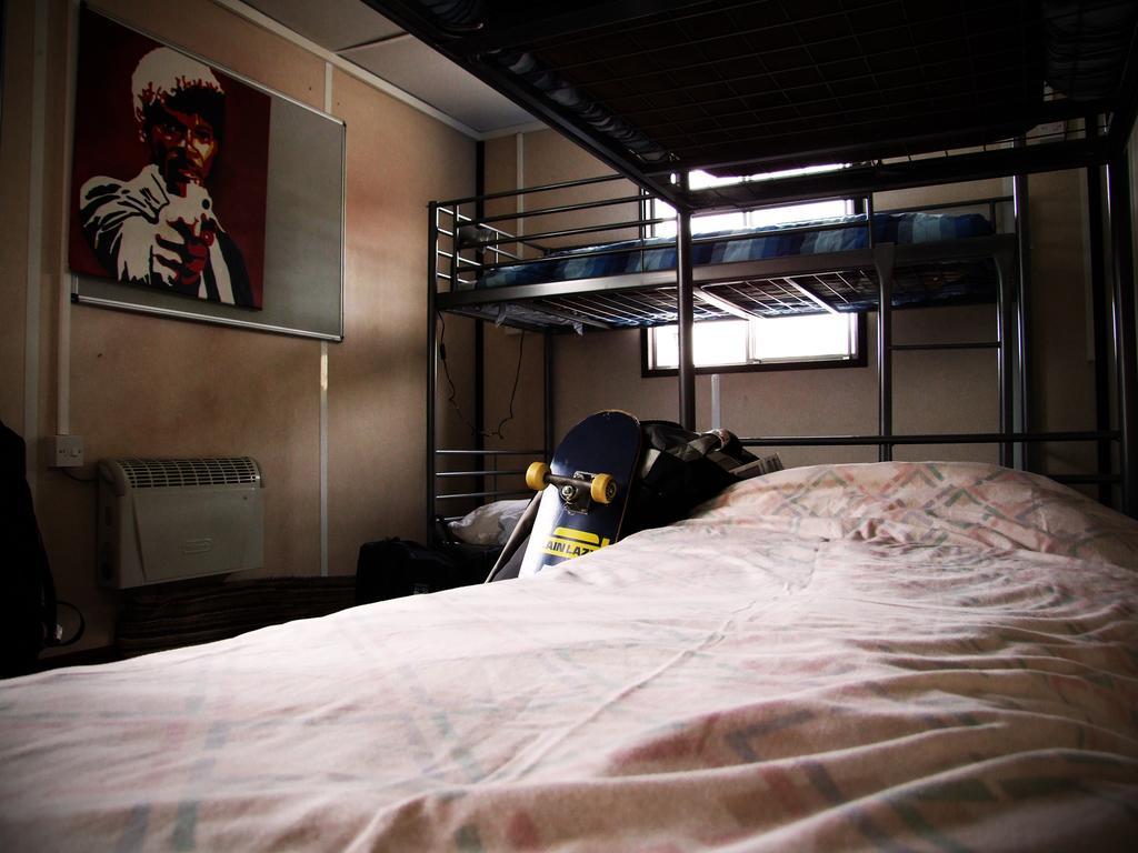 Containers Hostels Эдинбург Экстерьер фото